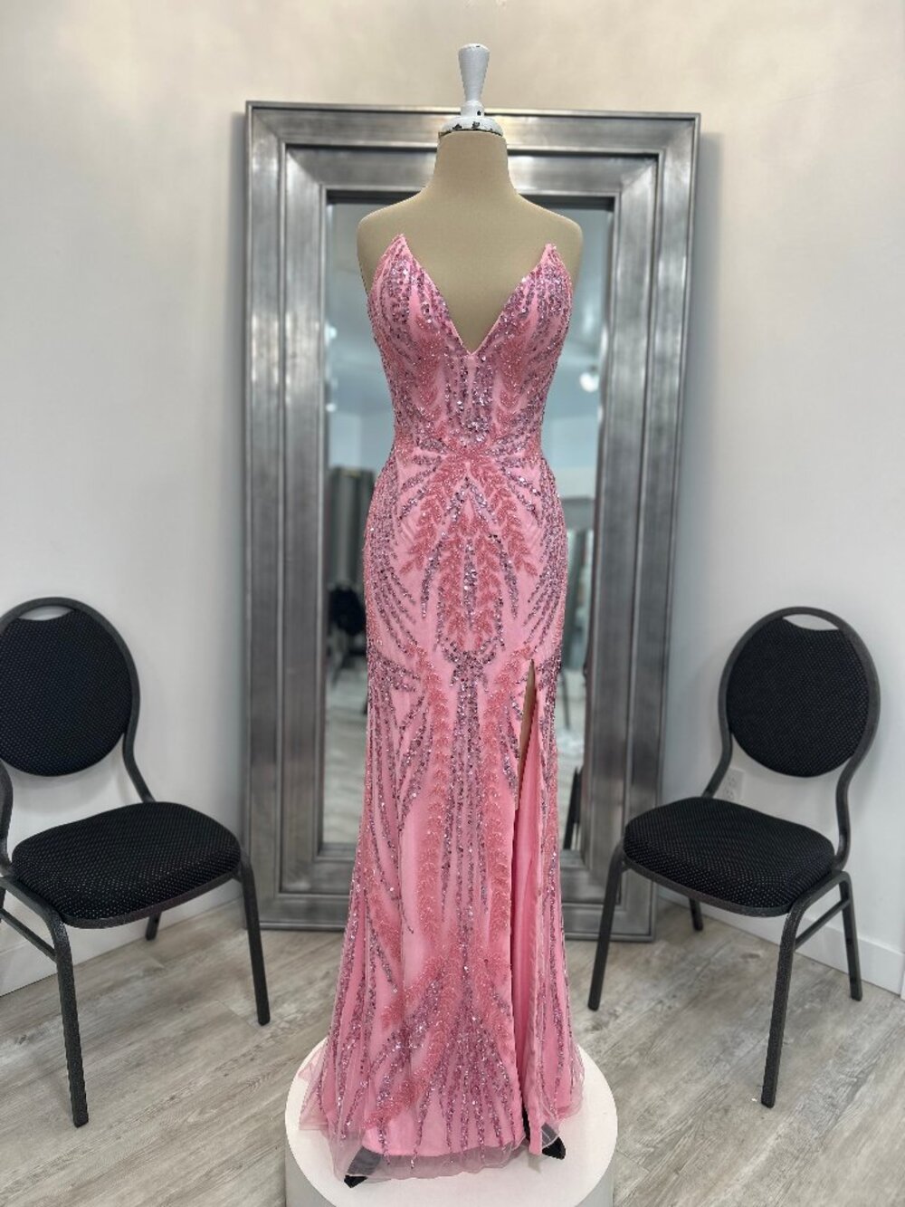 Primavera Couture Candy Pink Beaded Gown – Size 4 – New Store Stock - Picture 3 of 7
